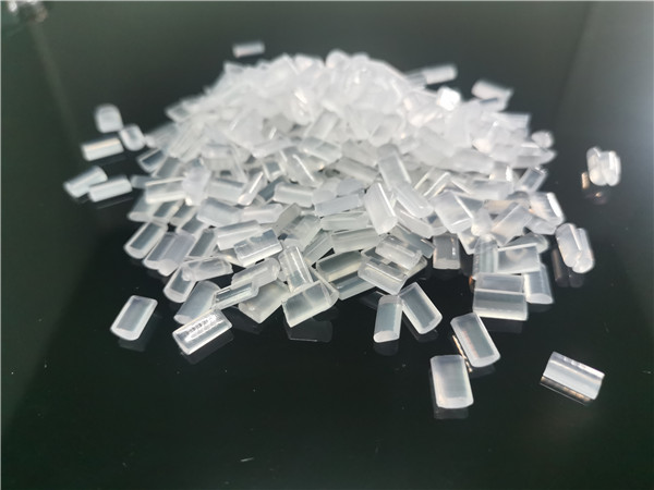 什么類(lèi)型的熱熔膜常用于服裝？